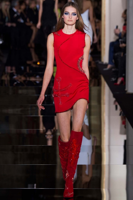 Sanne Vloet for Couture Atelier Versace Spring 2015 