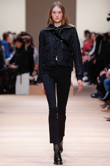 Sanne Vloet shows Parijs Fall 2015 Carven