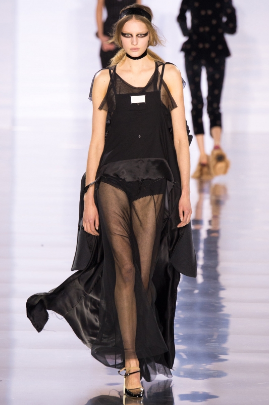 Sanne Vloet shows Parijs Fall 2015 Maison Margiela