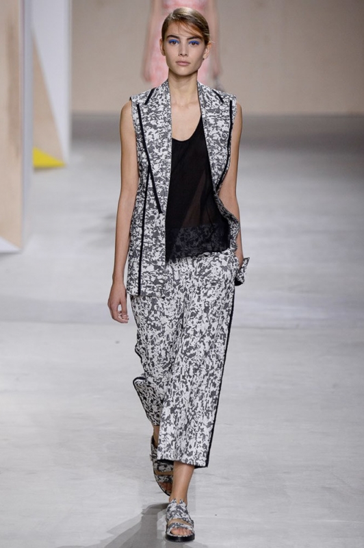 Romy Schönberger shows New York Spring Summer 2016 Boss