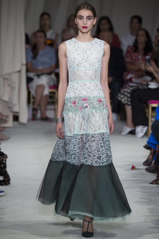 Romy Schönberger shows New York Spring Summer 2016 Oscar de la Renta