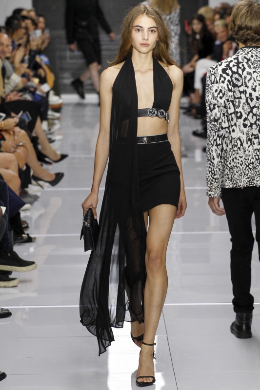 Romy Schönberger show London Spring Summer 2016. Versus