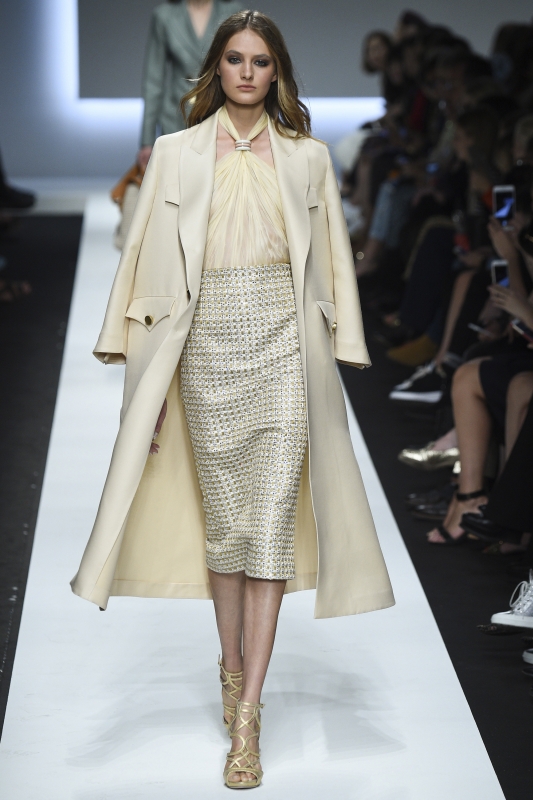 Sanne Vloet shows Milan Spring Summer 2016 Ermanno Scervino