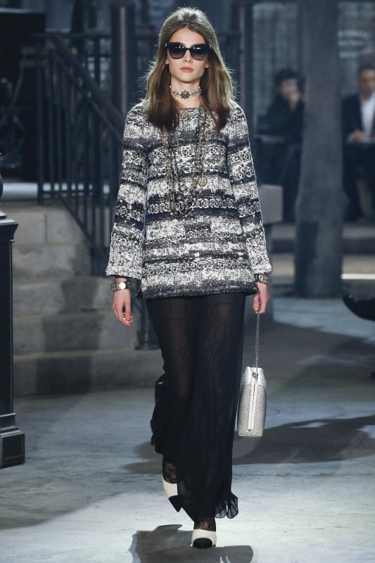 Romy Schönberger show Chanel Pre-Fall 2016 