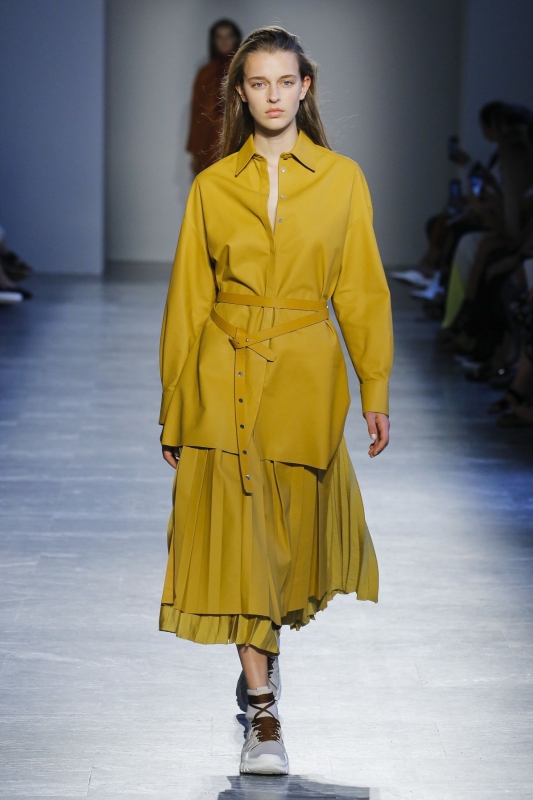 Merel Zoet shows Milan Spring 2019 Angona