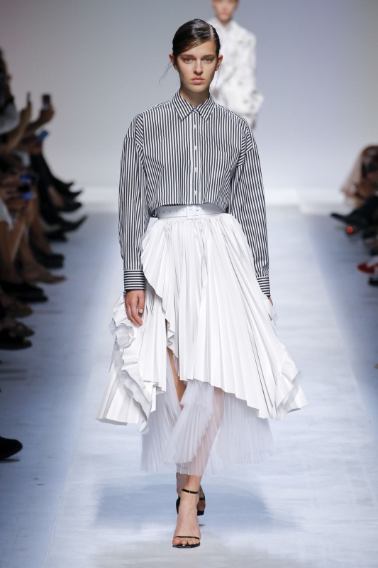 Merel Zoet shows Milan Spring 2019 Ermanno Scervino