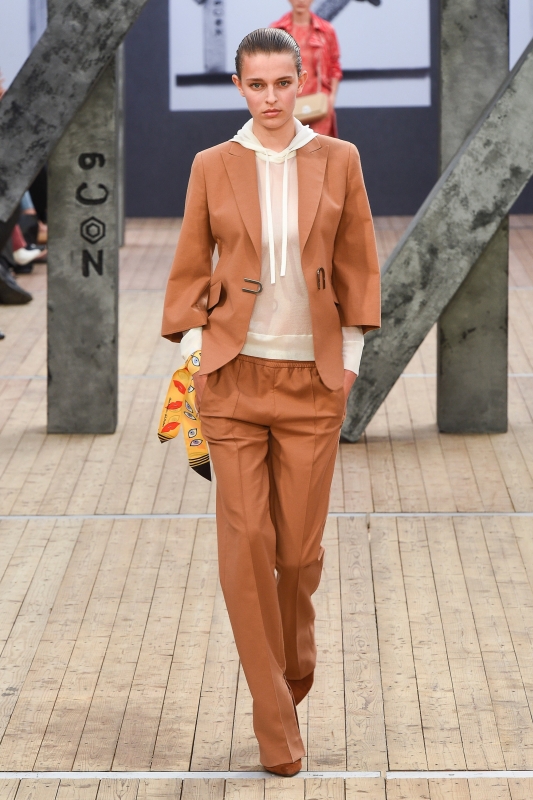 Merel shows Parijs Spring 2019 Akris