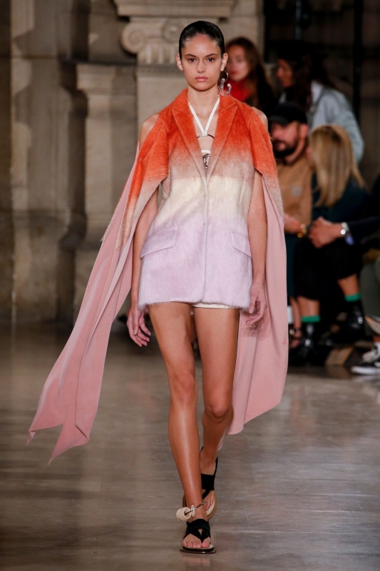 Nikki Vonsee shows Parijs Spring 2019 Esteban Cortazar