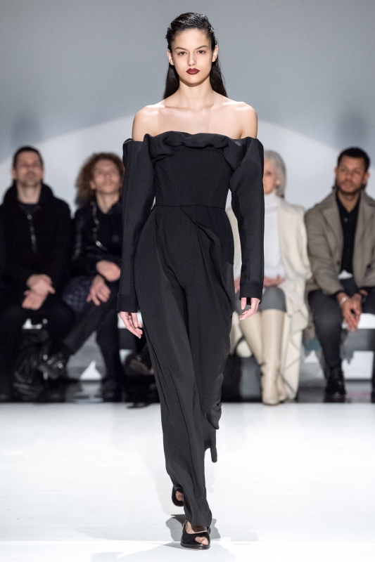 Nikki Vonsee for Chalayan show Fall 2019 