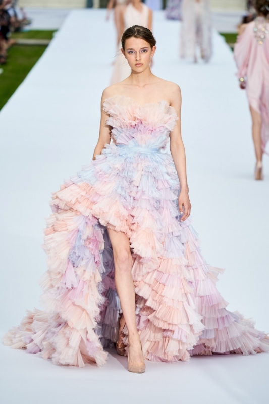 Merel Zoet in an outstanding dress for Ralph & Russo Couture show Fall 2019 