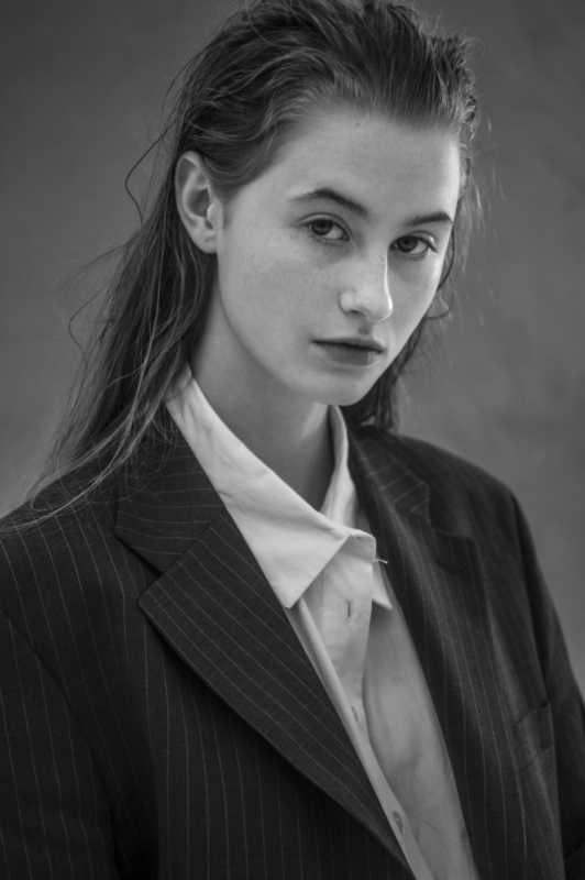 Beautiful new pictures Marije Rekker by Chris Philippo, Hair and make-up Romy Legger, Styling Rianne Boon 