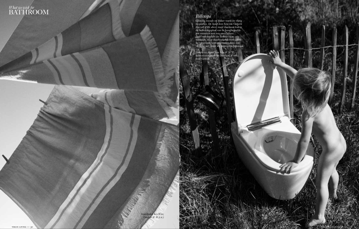 Cuties Sophie & Bobby in their quarantine summer bath, captured by lovely husband, father and photographer Jouke Bos for Dutch Vogue Living 