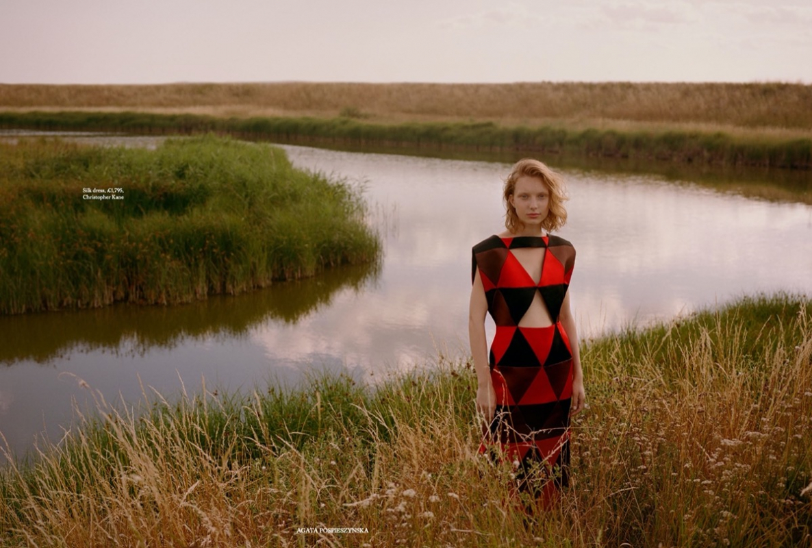 Red alert for Demy de Vries in Harpers Bazaar UK, Photographer Agata Pospieszynska, Stylist Charlie Harrington, Hair James Rowe, Make-up Polly Osmond 