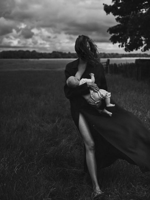 Artipoppe campaign starring Bette Franke with her little baby boy Foss, beautiful captured by Annemarieke van Drimmelen 