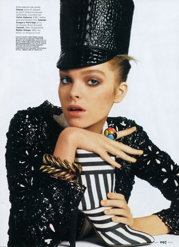 Gwen Loos  for Elle USA December 2010 photographer Terry Tsiolis 