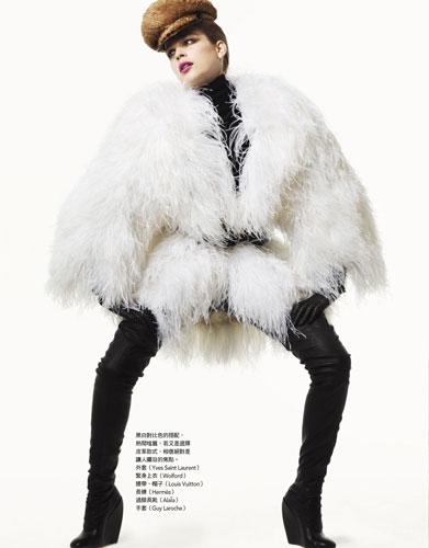 Kim Noorda for Vogue Taiwan August 2011 photographer Naomi Yang 