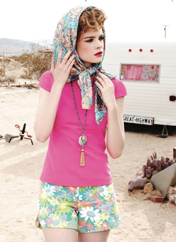 Gwen Loos for Elle  Turkey July 2012 photographer Caroline Knopf 